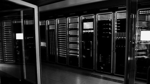 Cloud vs On-Premise Education